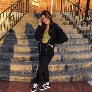 Meet your Posher, Jaclyn